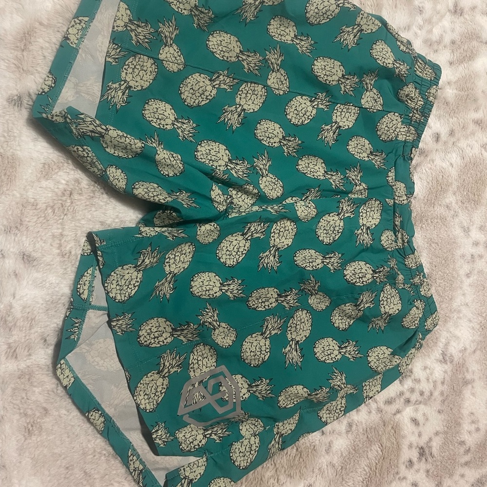Born primitive pineapple training shorts